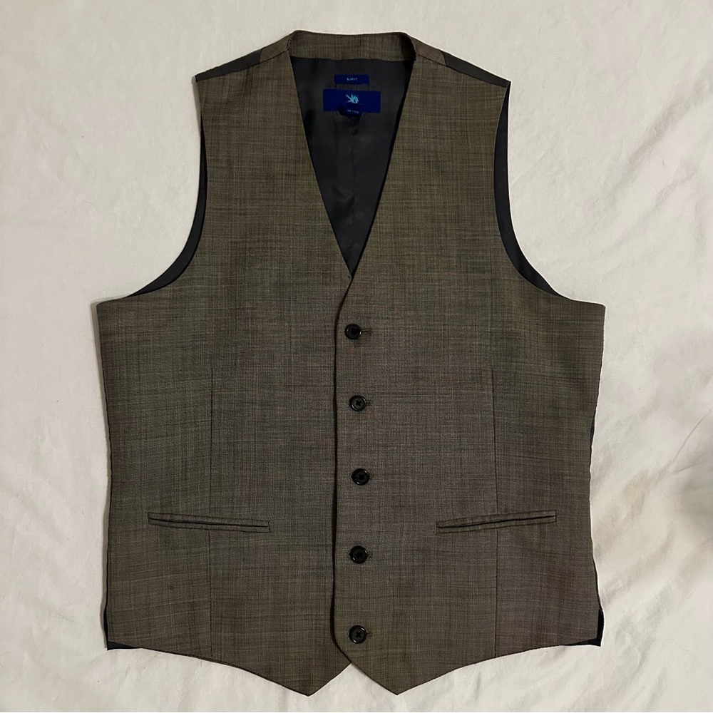 Egara Men’s Vest Size S Gray Slim Fit 100% Wool Pocket 5 Button Lined